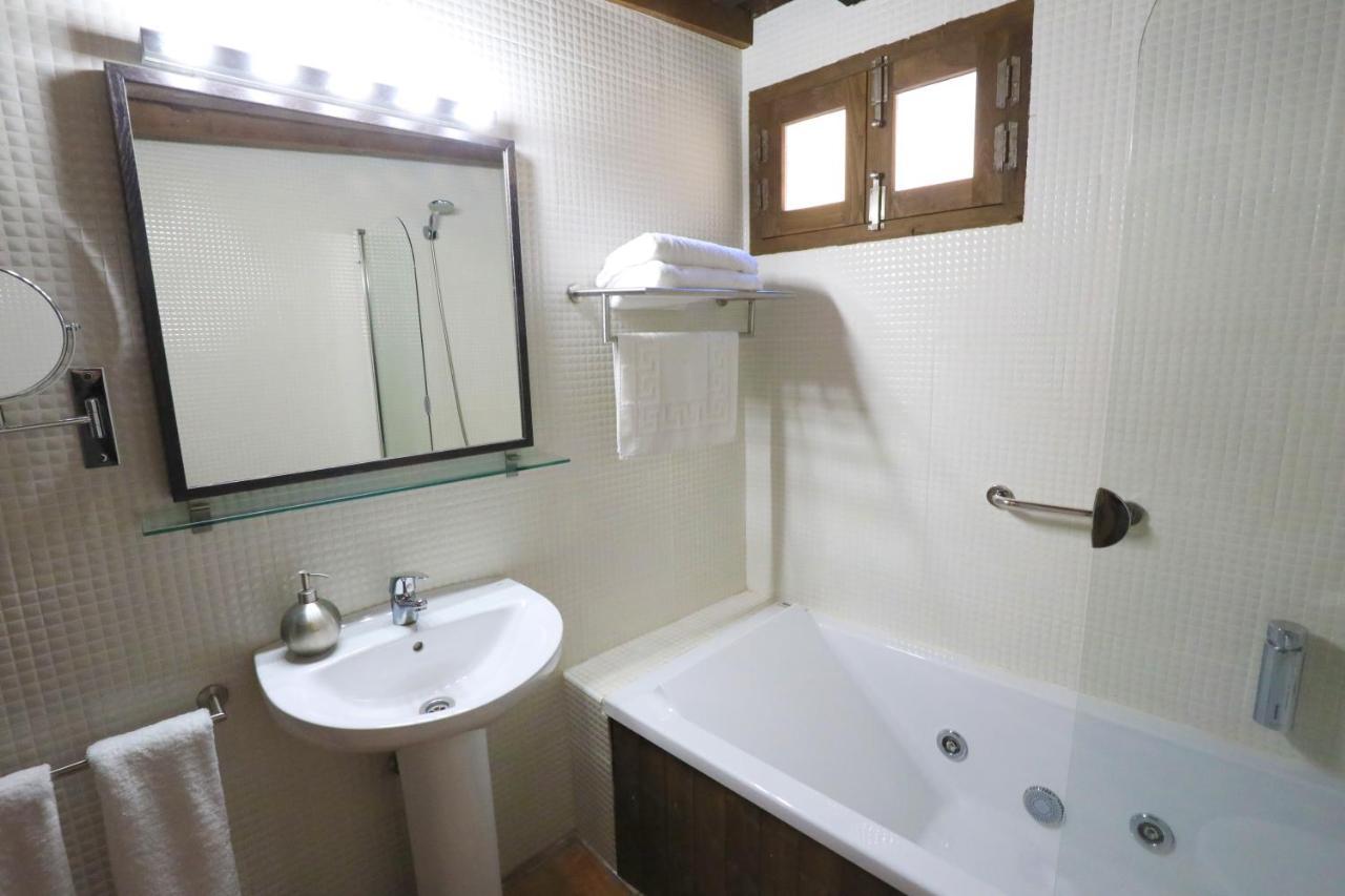 Apartamentos Rurales Spa Casa De Los Escudos Valverde de la Vera Zewnętrze zdjęcie